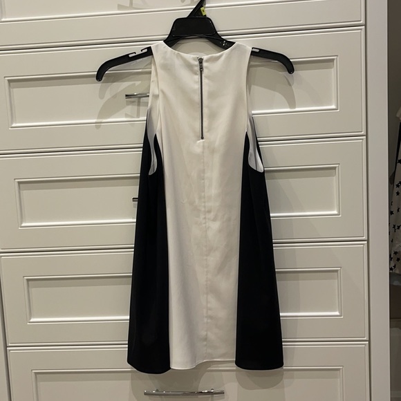 Alice + Olivia Colorblock Tank Top Black White - Picture 4 of 6